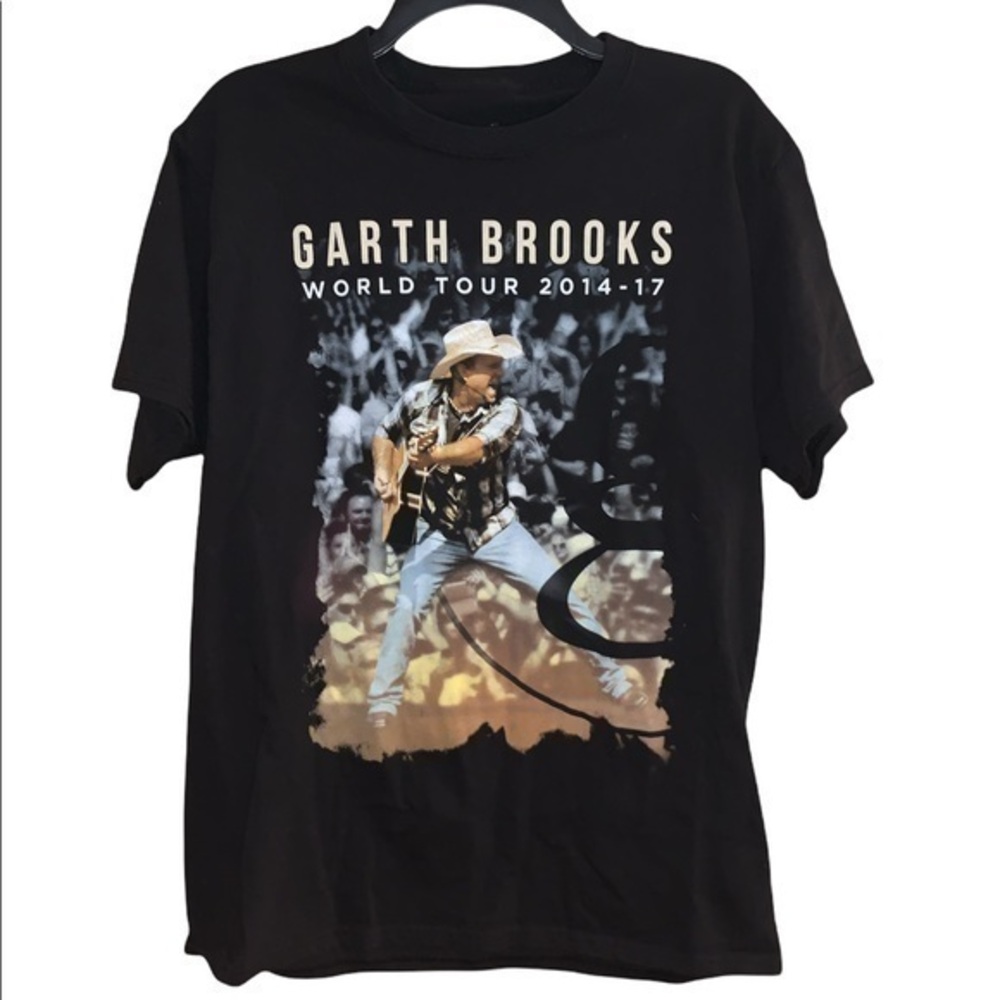 Garth Brooks sz M 2014-17 concert tee